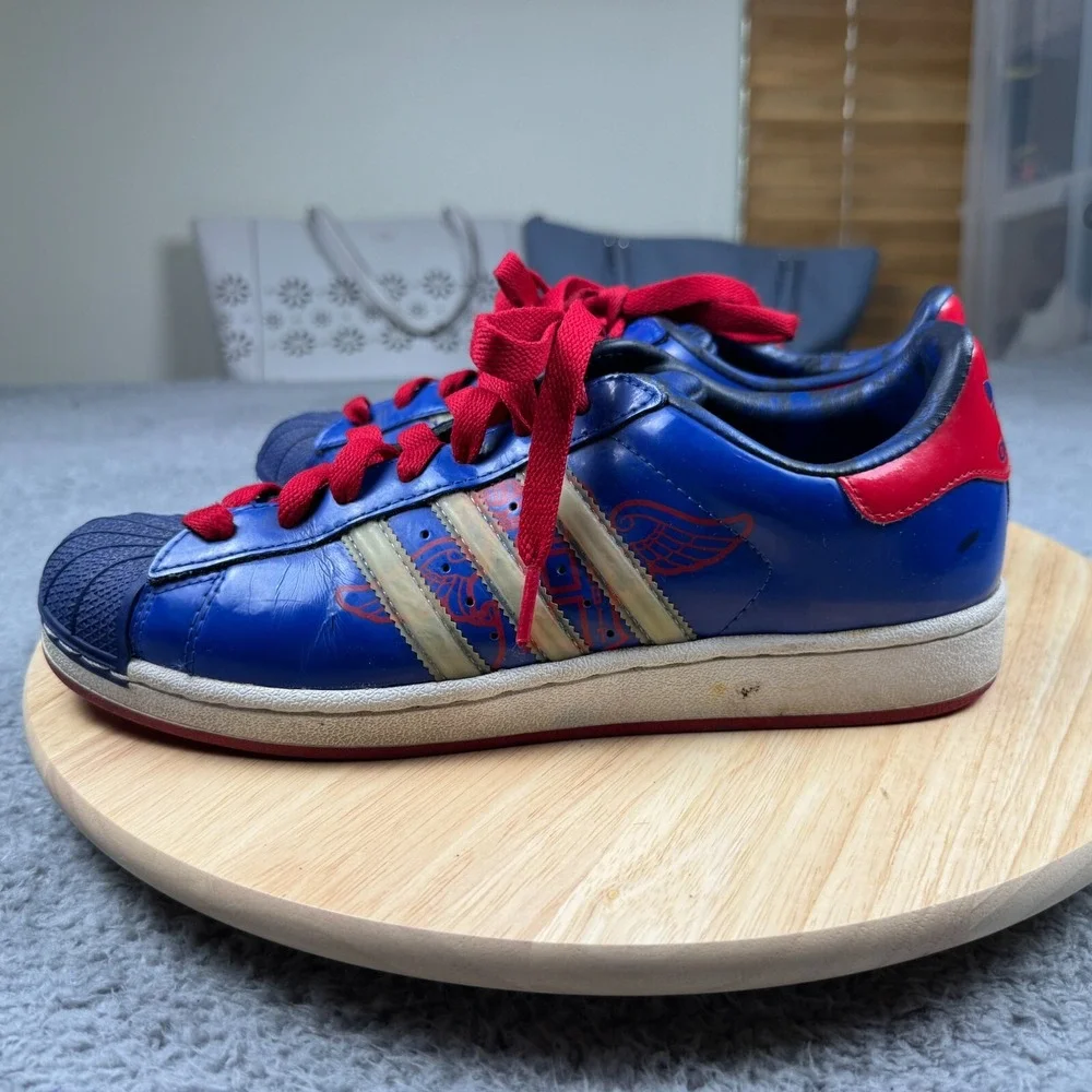 adidas has cracks